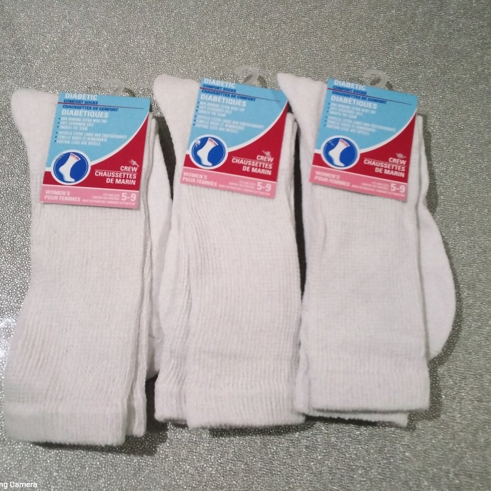 Woman 3Pack Diabetic Comfort Extra Wide Toe Soft Sole Crew Socks White 5-9 NWT